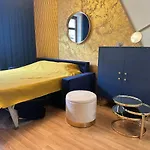Apartment Blue House - Old Town, Ac Bratislava