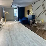 Blue House - Old Town, Ac Apartment Bratislava