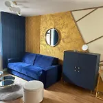 Blue House - Old Town, Ac Apartment