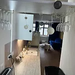 Blue House - Old Town, Ac, Free Private Parking * Братислава