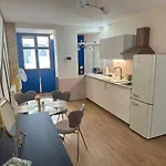Blue House - Old Town, Ac Bratislava