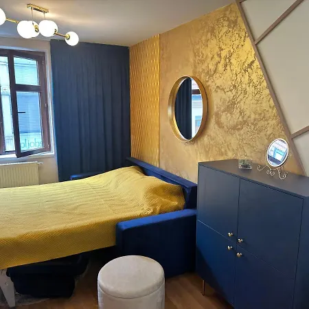 Blue House - Old Town, Ac Apartmán Bratislava