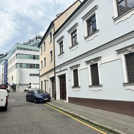 Blue House - Old Town, Ac, Free Private Parking Apartmán