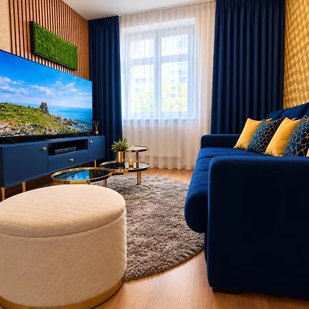 Blue House - Old Town, Ac, Free Private Parking Apartmán *