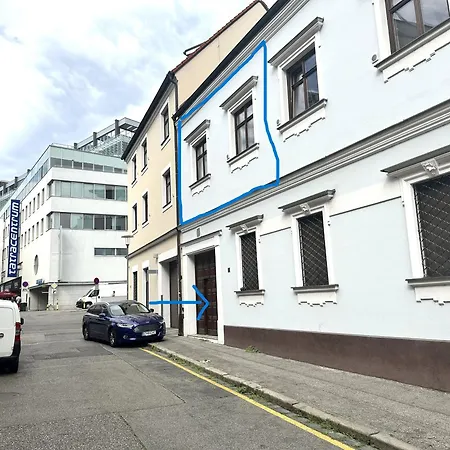 Blue House - Old Town, Ac, Free Private Parking Apartmán
