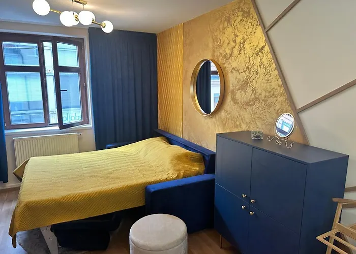 Blue House - Old Town, Ac Apartament Bratislava