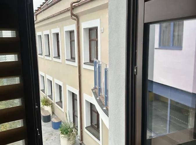 Blue House - Old Town, Ac Bratislava