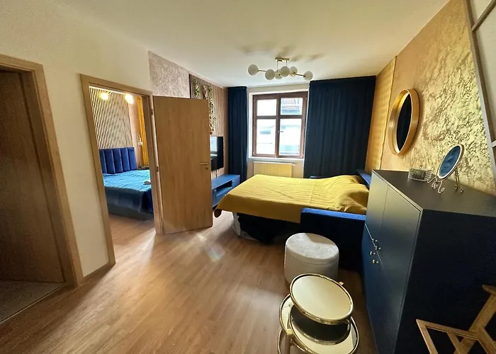 Blue House - Old Town, Ac Apartament Bratislava