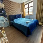 Blue House - Old Town, Ac, Free Private Parking Bratislava