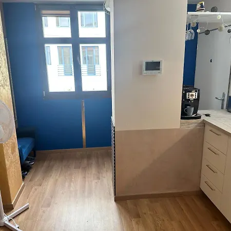 Blue House - Old Town, Ac Apartament Bratislava