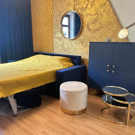 דירה Blue House - Old Town, Ac, Free Private Parking ברטיסלאבה