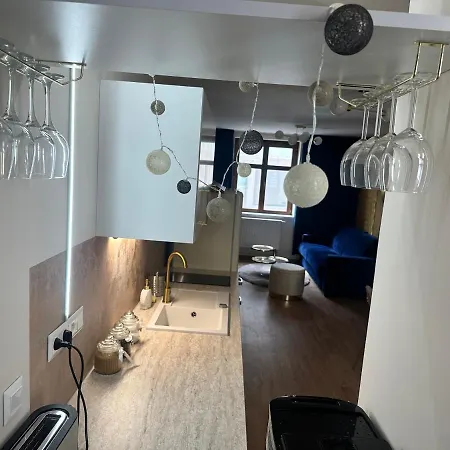 Blue House - Old Town, Ac, Free Private Parking * ברטיסלאבה